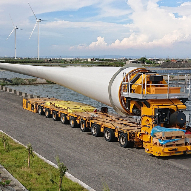  Wind Turbine Blade Extendable 72 Meter Long And Wide Heavy Duty Hydraulic Wind Blade Flatbed Semi Trailer