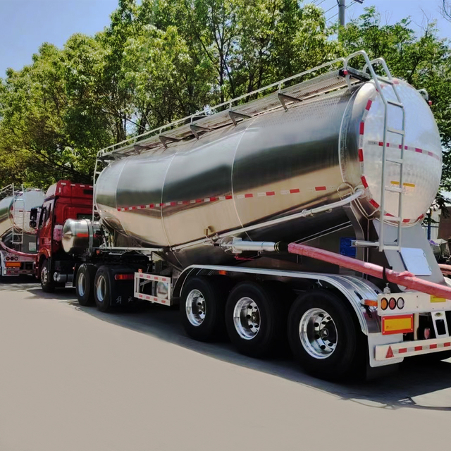 50 60 Ton Dry Bulk Cement Powder Truck Trailer in Algeria