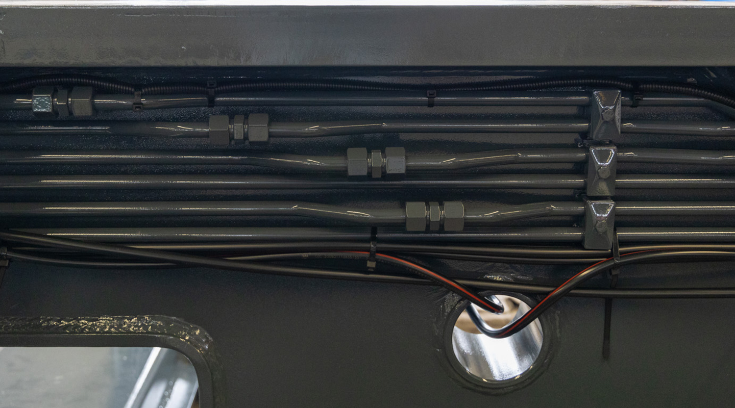 Oil circuit