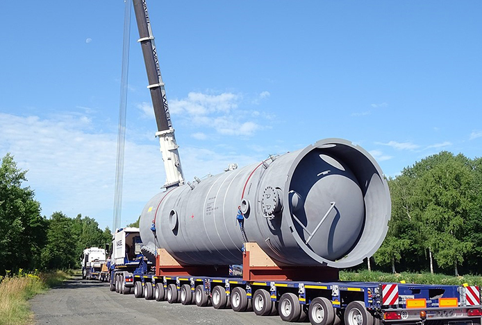 Huayan's Hydraulic axis trailer Successfully Completes Bridge Pier Transport