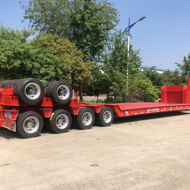 Transport Crane Tow Truck for Industrial Use Hydraulic Gooseneck Lowbed Truck Trailer